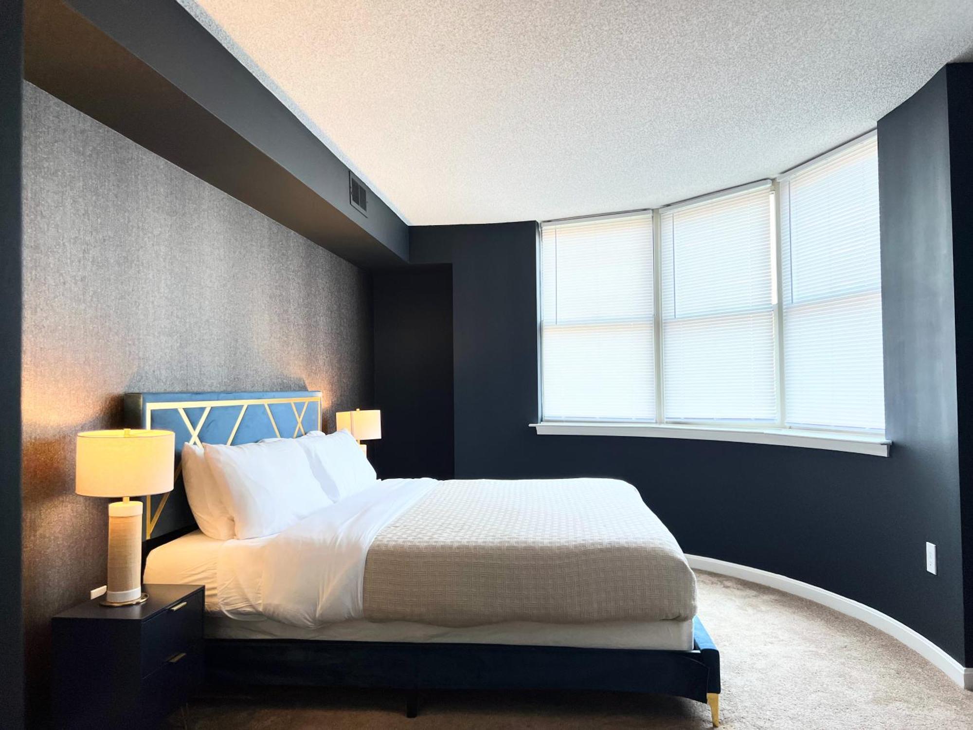 Apartment Cityscape In The Heart Of Ballston