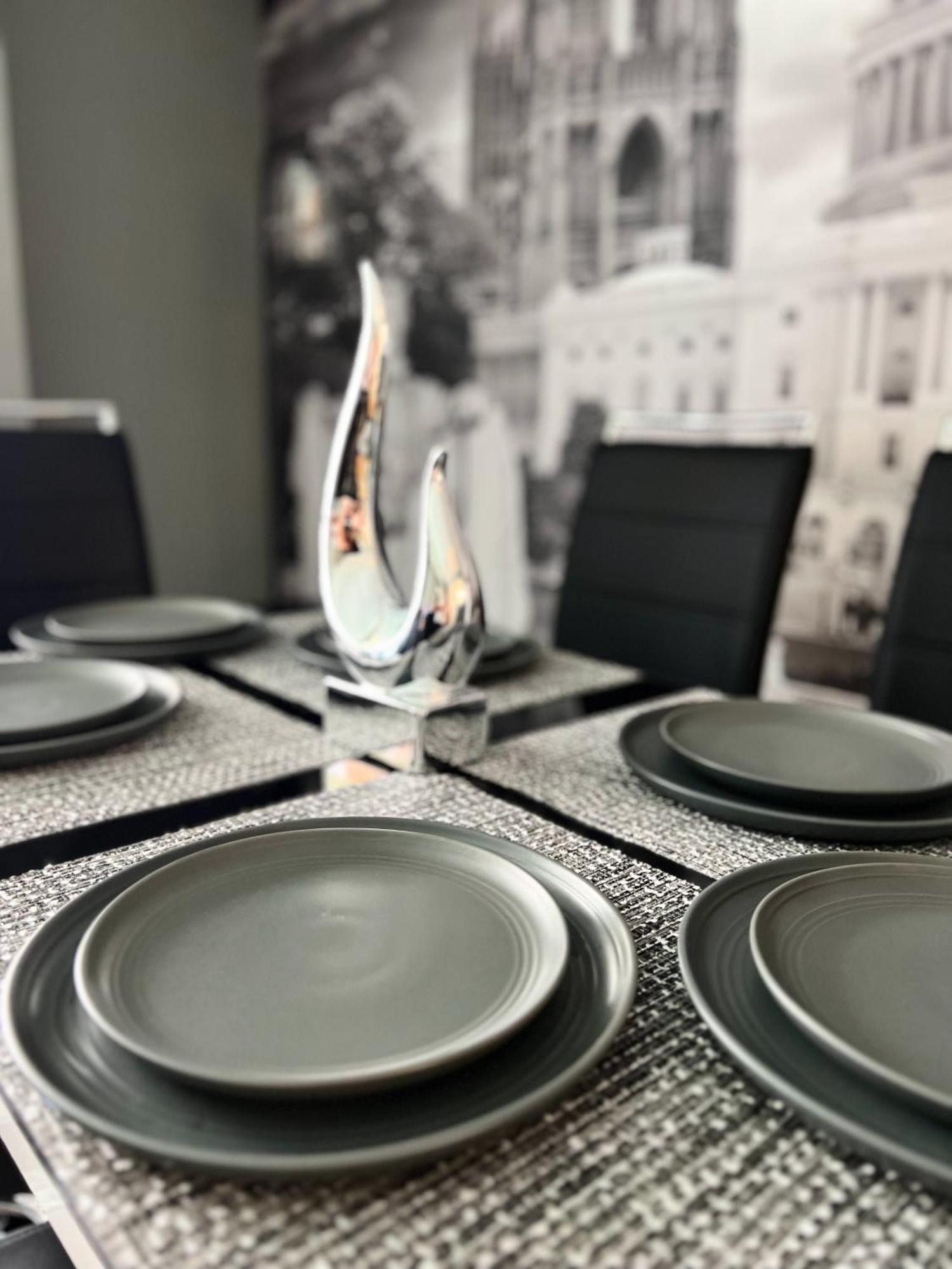 Cityscape In The Heart Of Ballston Apartment *