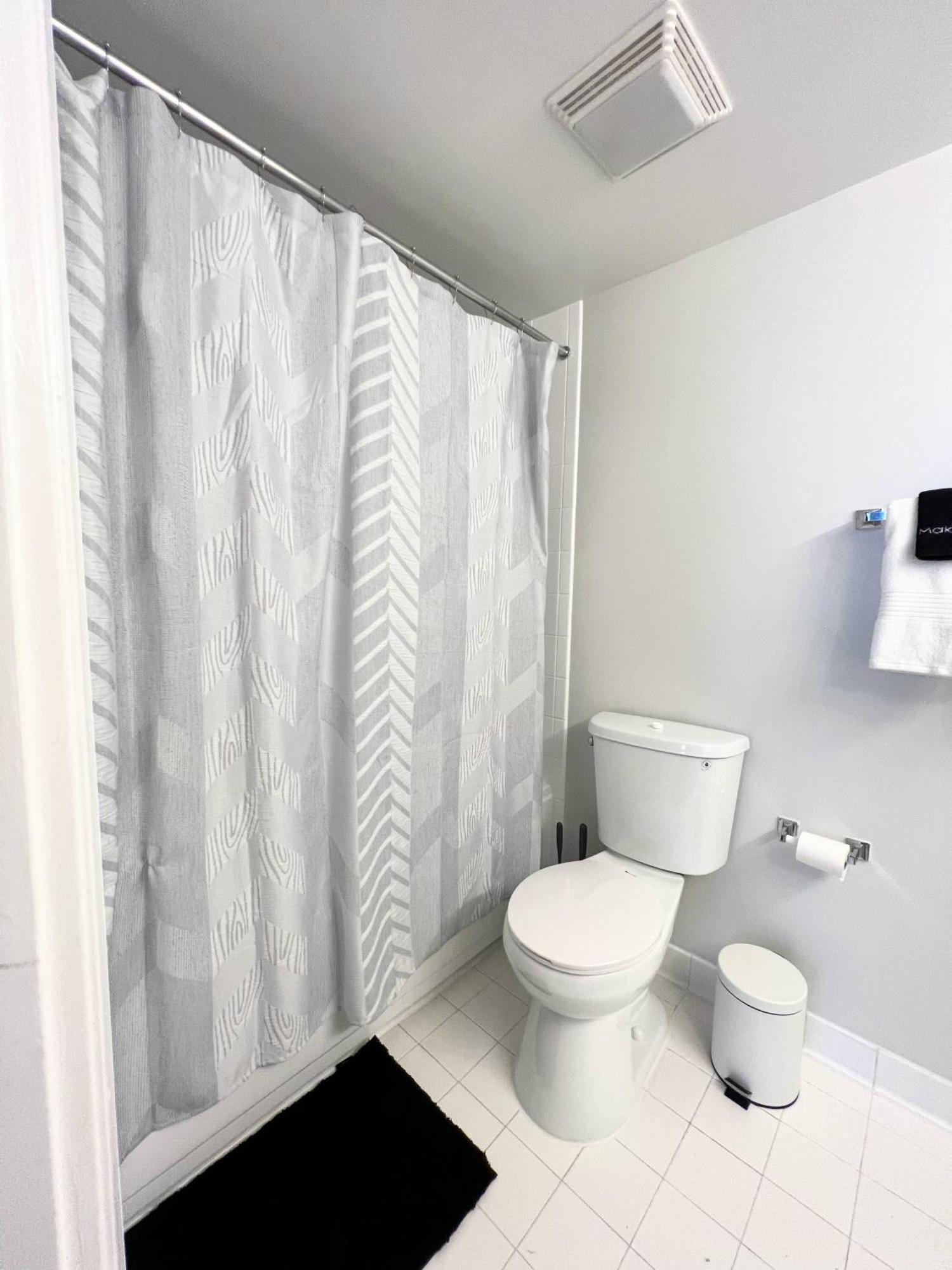 Cityscape In The Heart Of Ballston Apartment *