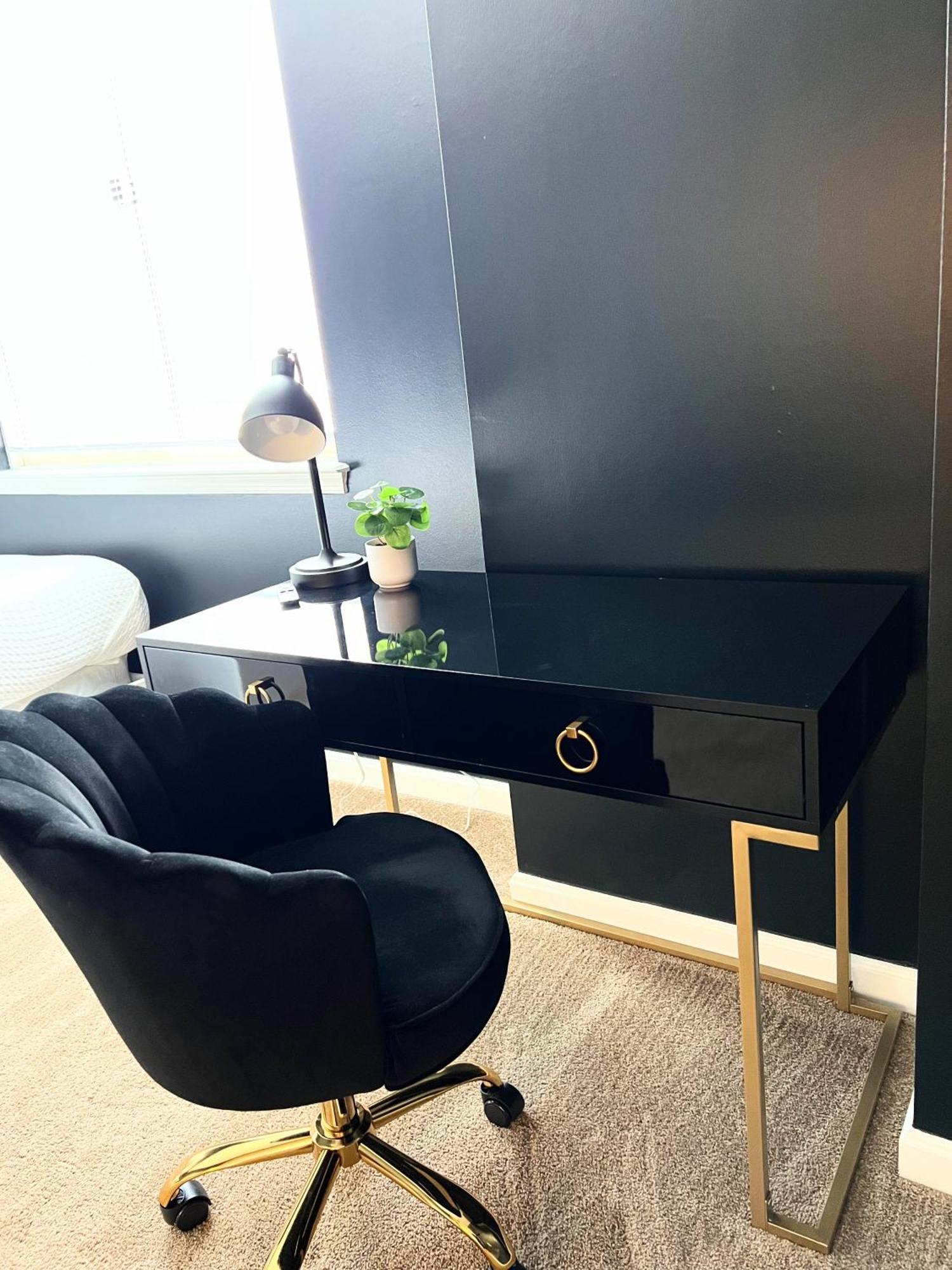 Apartment Cityscape In The Heart Of Ballston